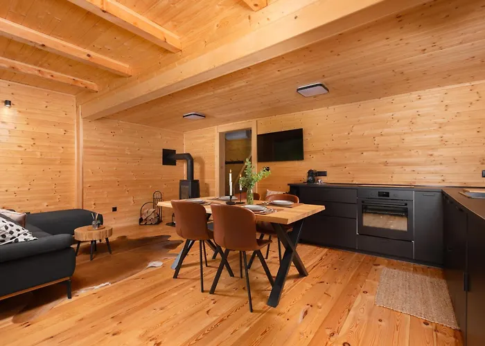 Black Lokve Chalet Homer